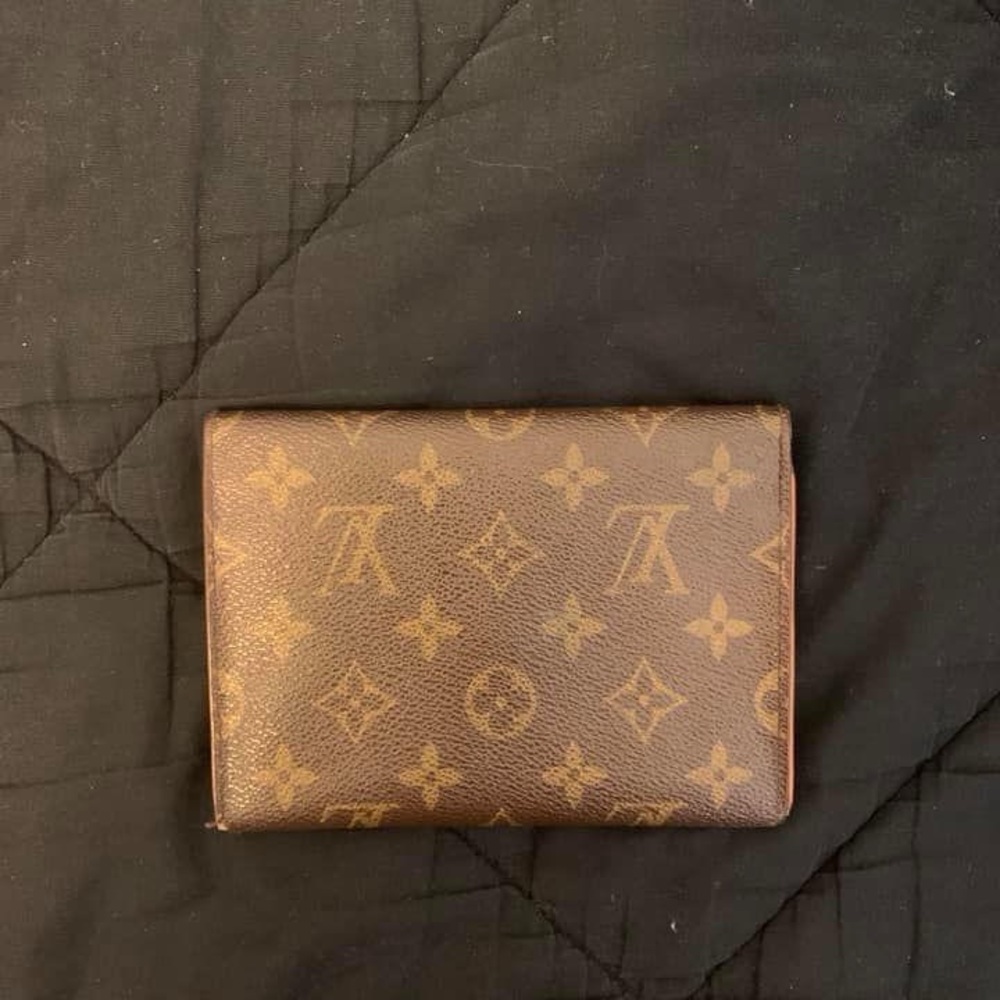 Louis Vuitton wallet - Picture 2 of 13